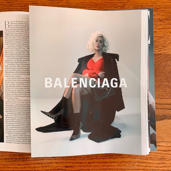 Elle—Fashion Magazines, September Issue (Set of 5, 2024) - Picture 7 of 9